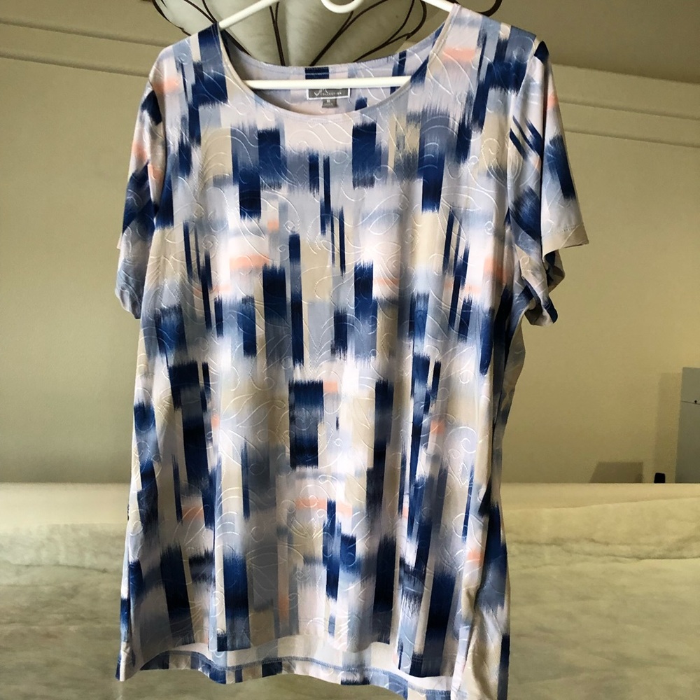 Women’s patterned shirt